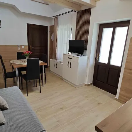 Apartment Harom Gracia Vendeghaz Rabapaty